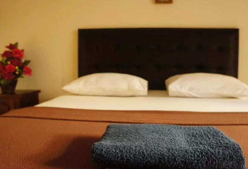 هتل Waringin Home Stay