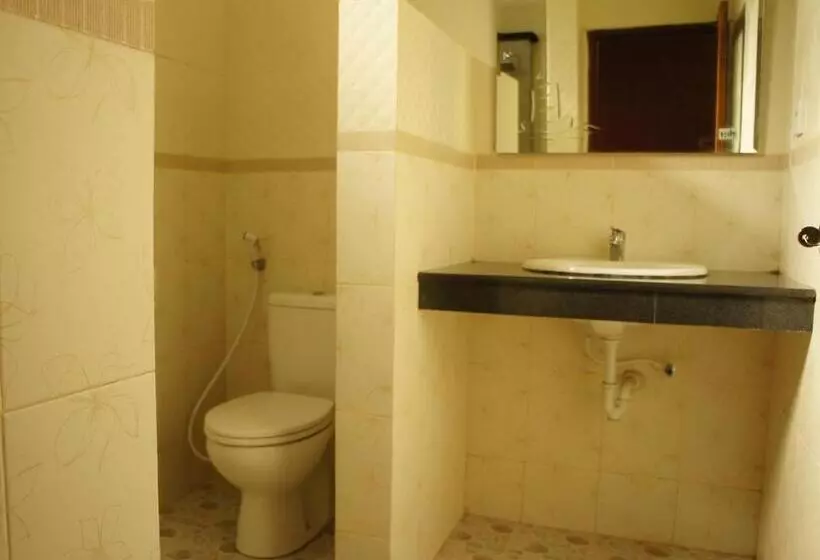 هتل Waringin Home Stay