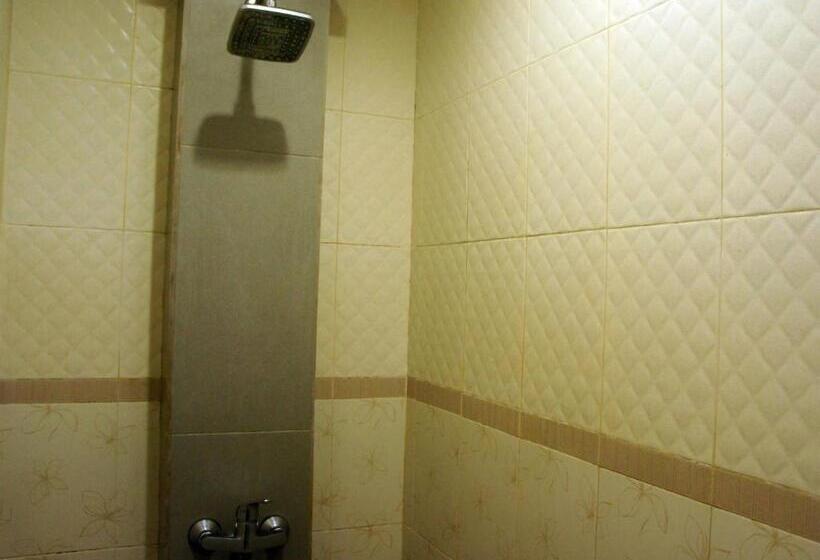 فندق Waringin Home Stay