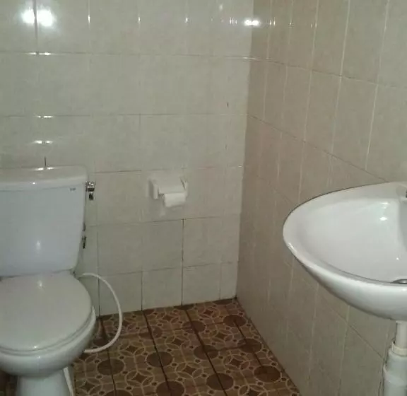 هتل Waringin Home Stay