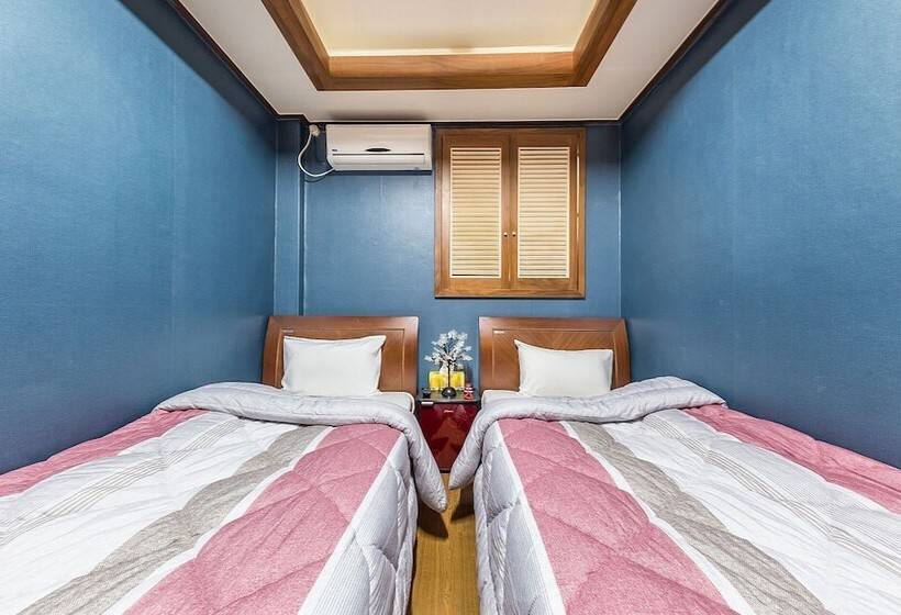 بنسيون Dongdaemun Oz