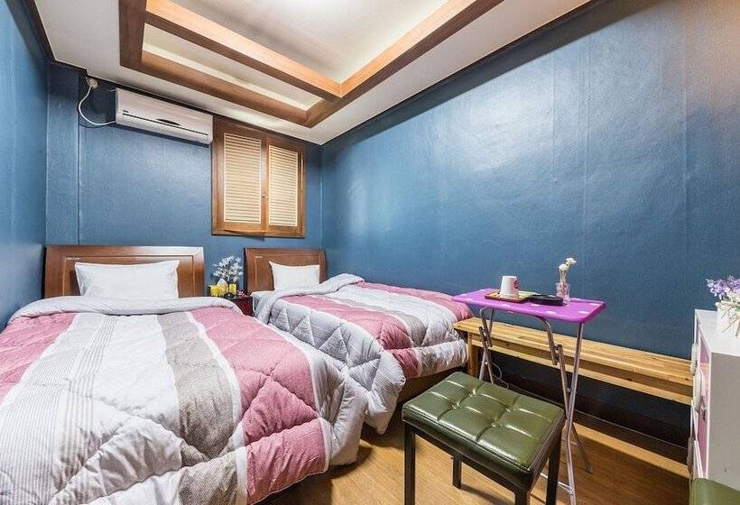 بنسيون Dongdaemun Oz