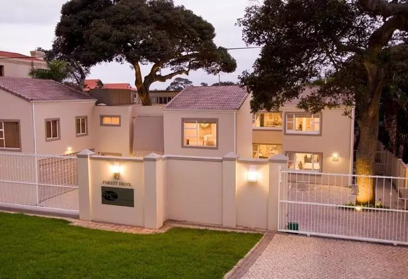 פנסיון Forest Manor Boutique Guesthouse