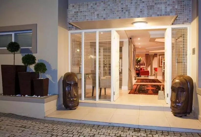 פנסיון Forest Manor Boutique Guesthouse