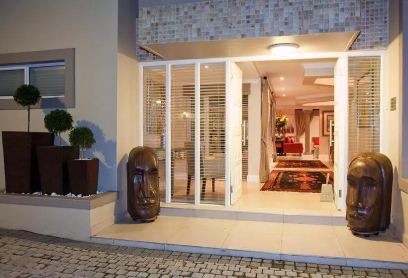 פנסיון Forest Manor Boutique Guesthouse