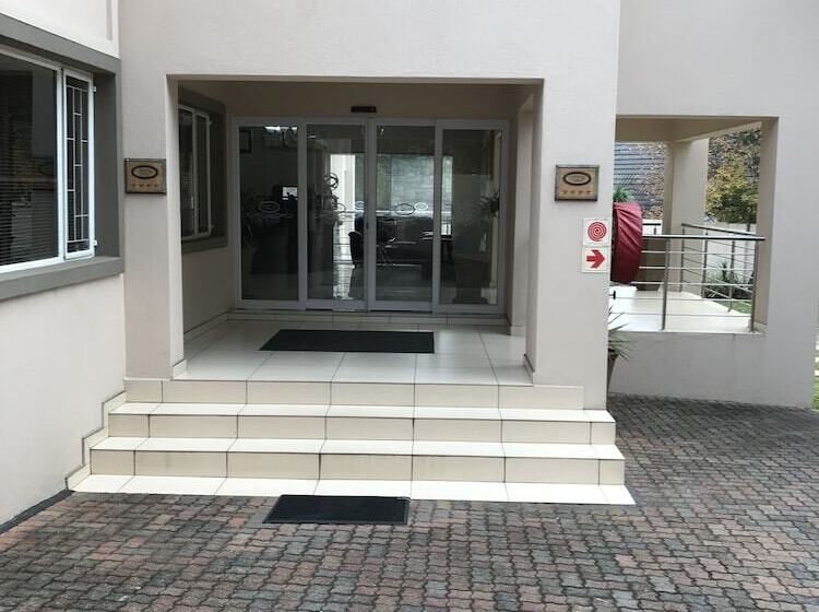 פנסיון Global Village Guesthouse