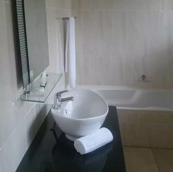 פנסיון Global Village Guesthouse