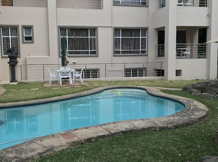 פנסיון Global Village Guesthouse