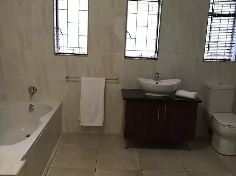 פנסיון Global Village Guesthouse