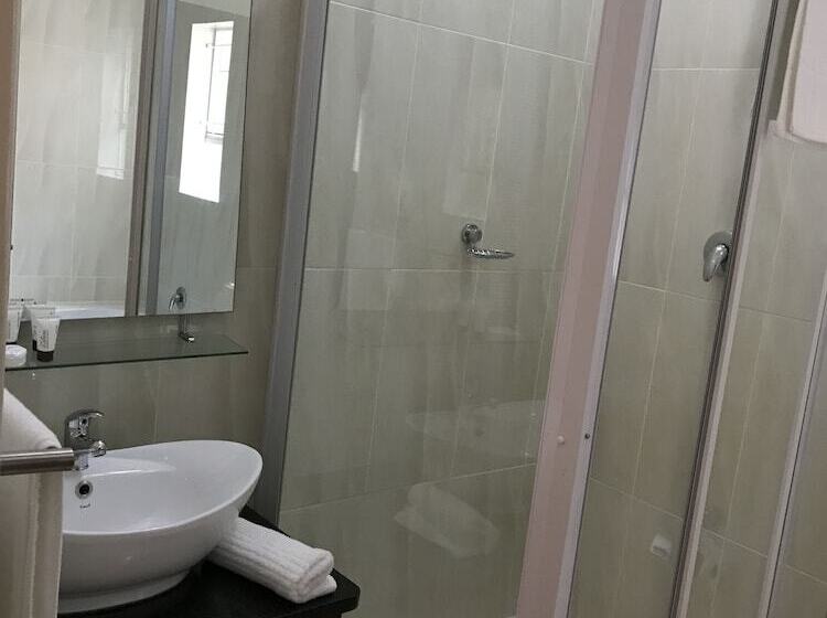 פנסיון Global Village Guesthouse