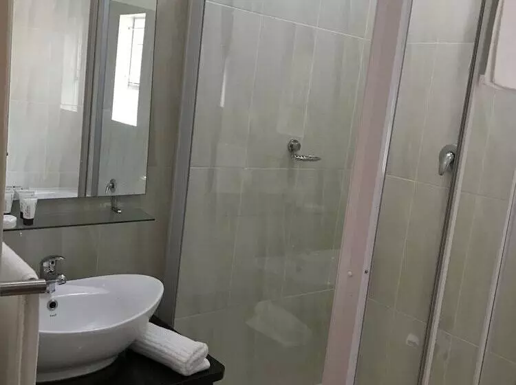 פנסיון Global Village Guesthouse