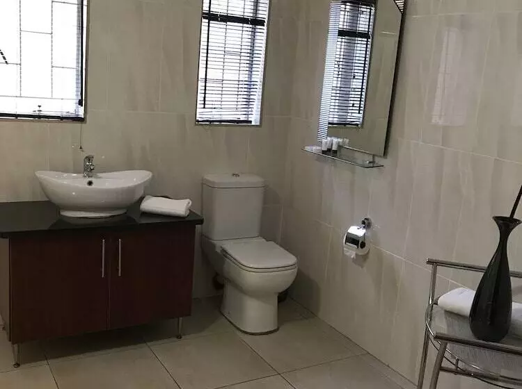 פנסיון Global Village Guesthouse