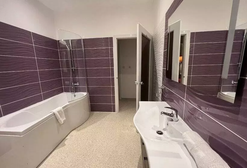پانسیون Pierre De Soleil Guesthouse