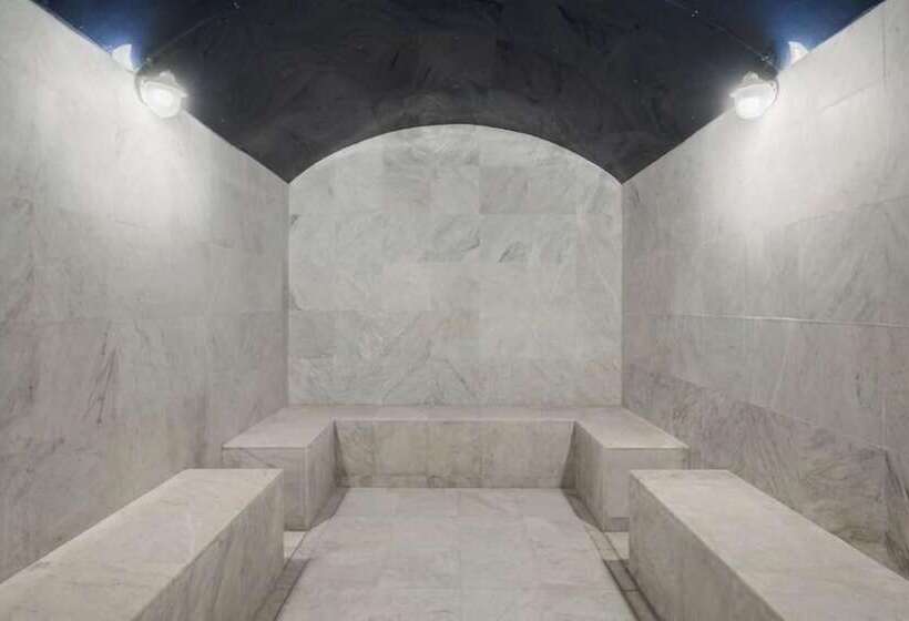 هتل Taiba Madinah