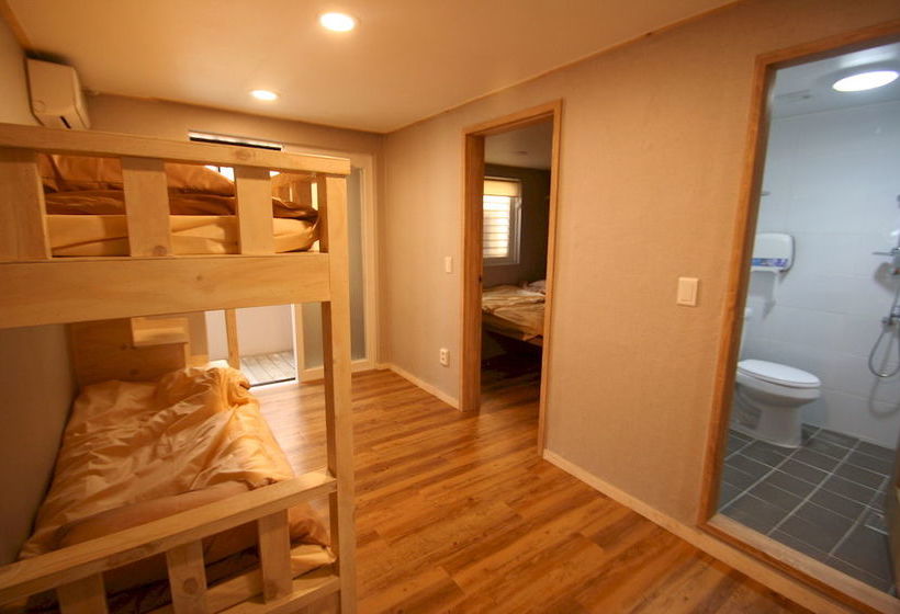 Grape Garden House  Hostel