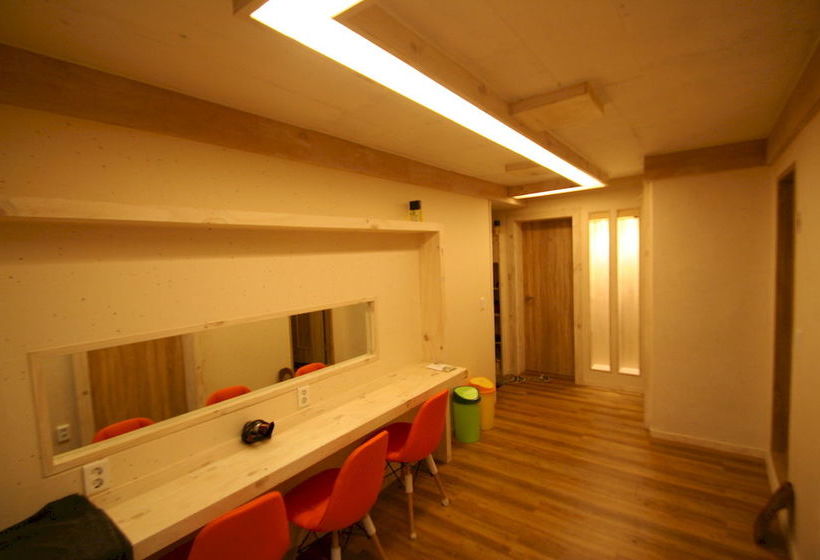 Grape Garden House  Hostel