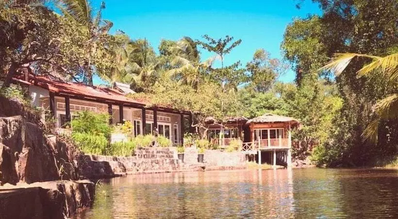 Bamboo Cottages