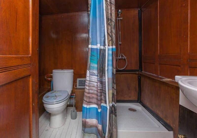 مبيت وإفطار Péniche Alclair