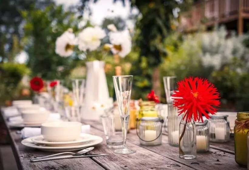 צימר Treghan Luxury Lodge