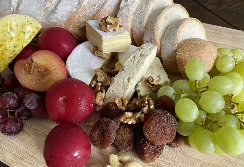 צימר Treghan Luxury Lodge