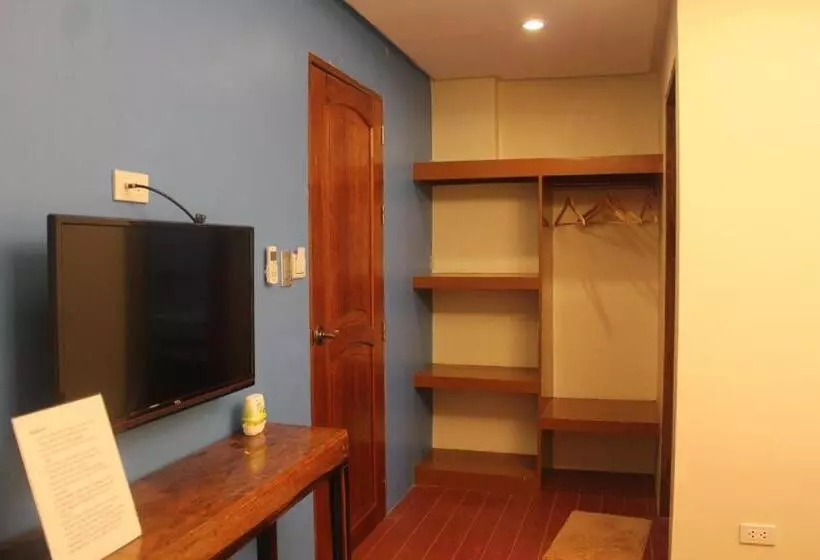 酒店 Aqua Travel Lodge