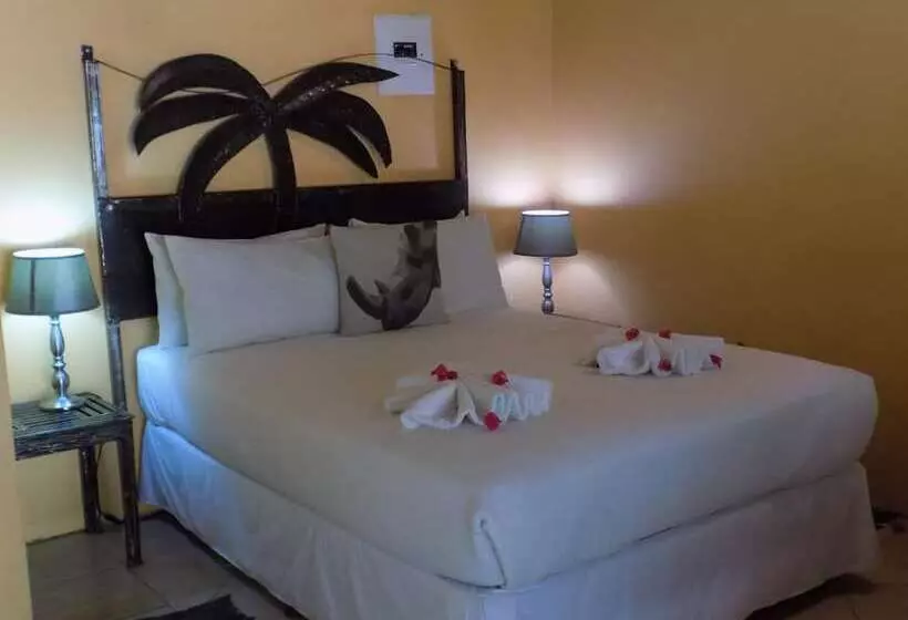 هتل Jump Street Chalets