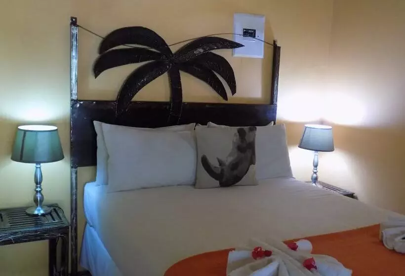 هتل Jump Street Chalets