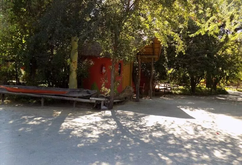 هتل Jump Street Chalets