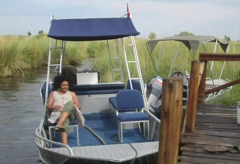 هتل Jump Street Chalets