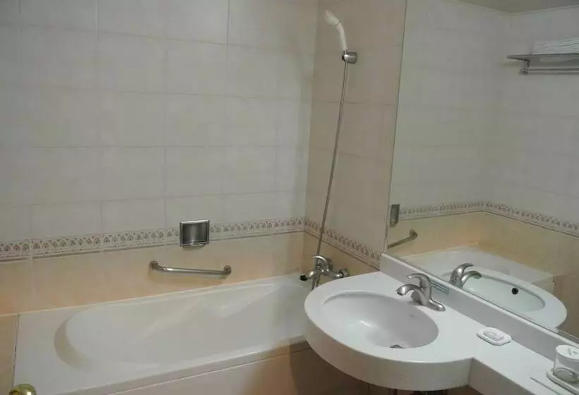 בית מלון כפרי Chungju Suanbo Park