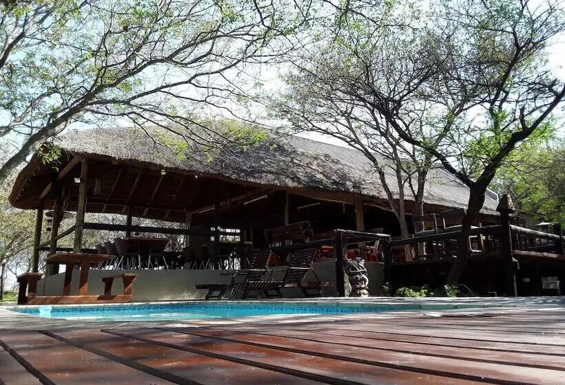 Hotel The Bush Pub & Inn