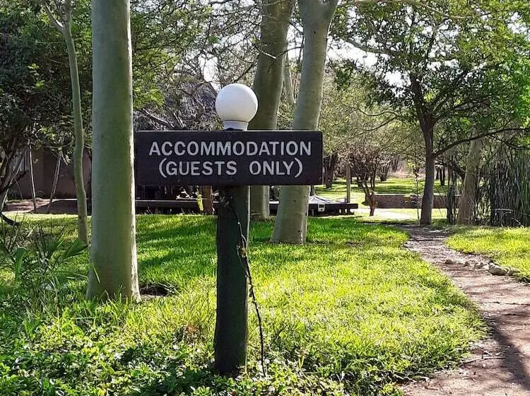 Hotel The Bush Pub & Inn