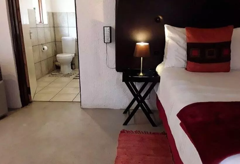 Hotel The Bush Pub & Inn