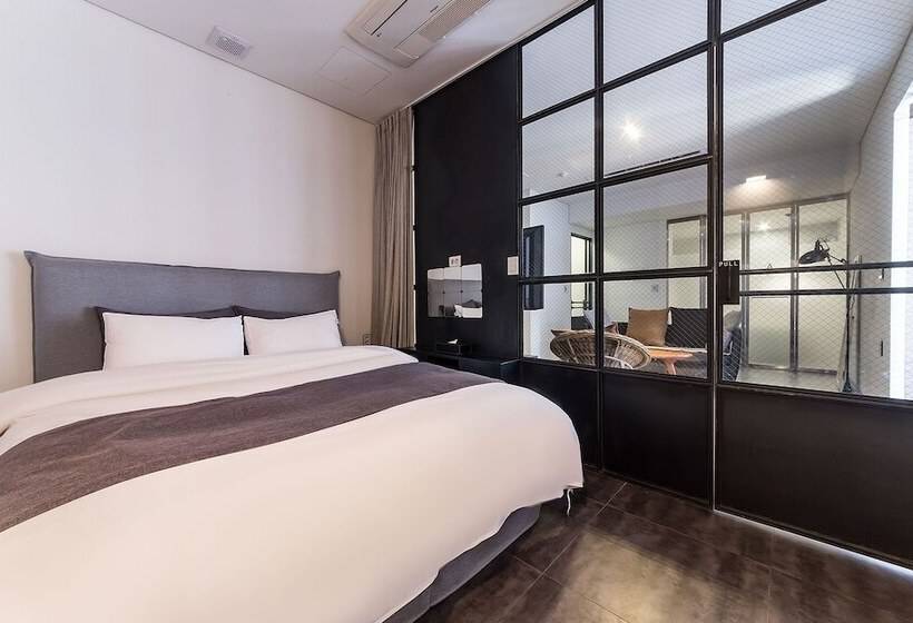 Hotel Yongin Army Boutique