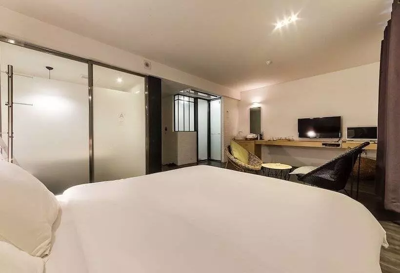 Szálloda Yongin Army Boutique