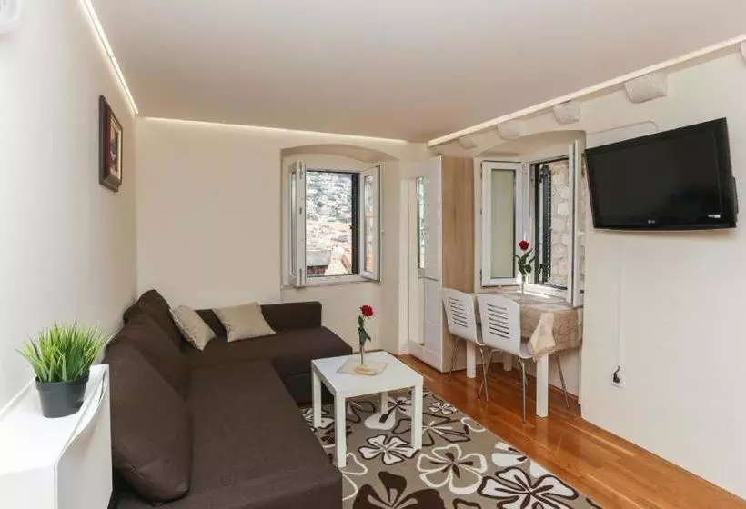 Old Town Princess Apartments