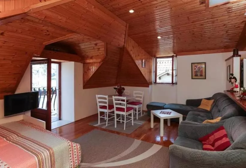 Old Town Princess Apartments