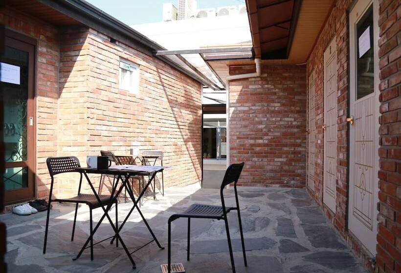 Pensione 88st Guesthouse Jongno