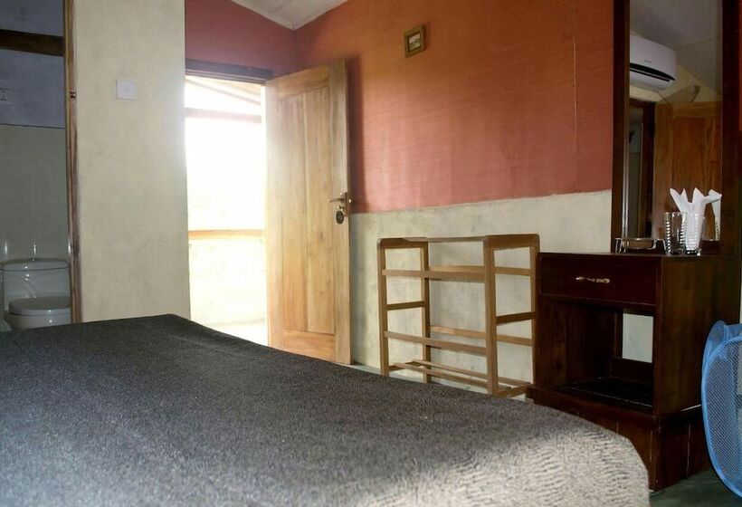 פנסיון Eagle S Wings Guest House