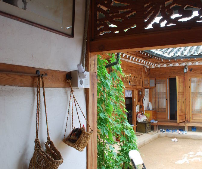 Пансион Namhyundang Guesthouse