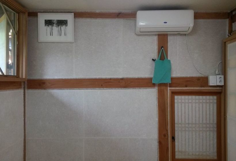 Пансион Namhyundang Guesthouse