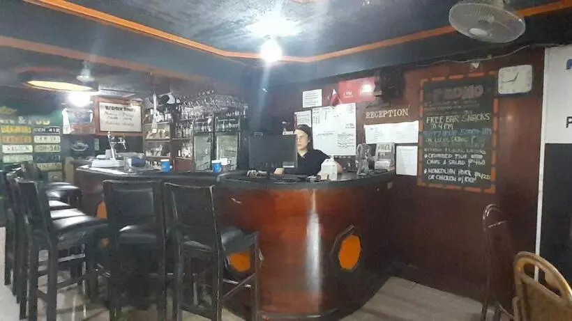 Slouch Hat Hotel And Restaurant