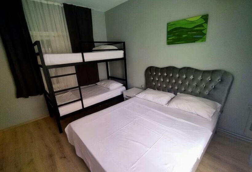 Sultan Hostel & Guesthouse