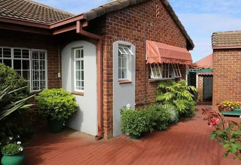 Bed and Breakfast Sunbird Guest House