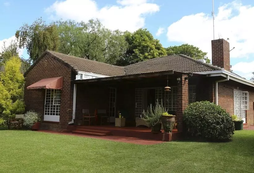 Bed and Breakfast Sunbird Guest House