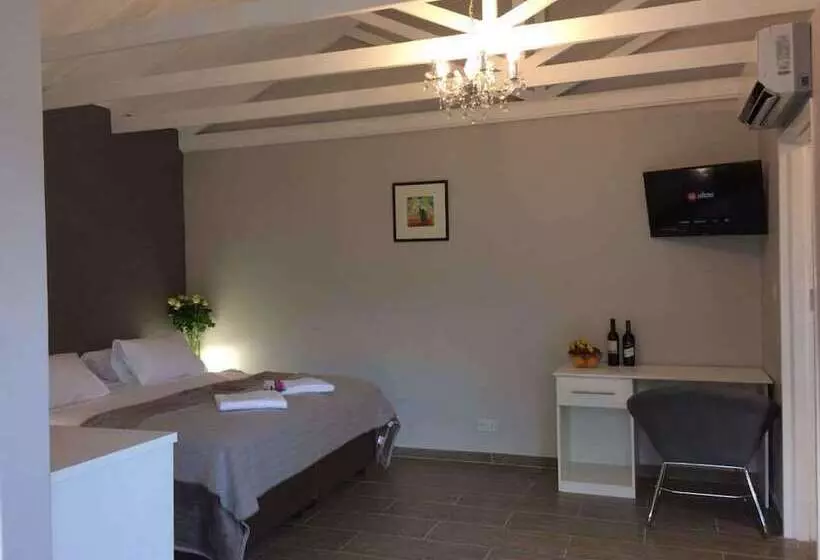 Bed and Breakfast Sunbird Guest House