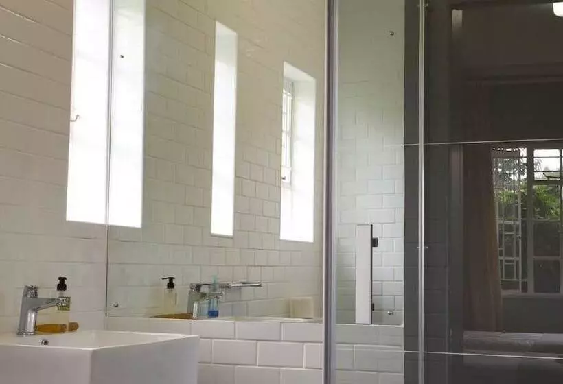 Bed and Breakfast Sunbird Guest House