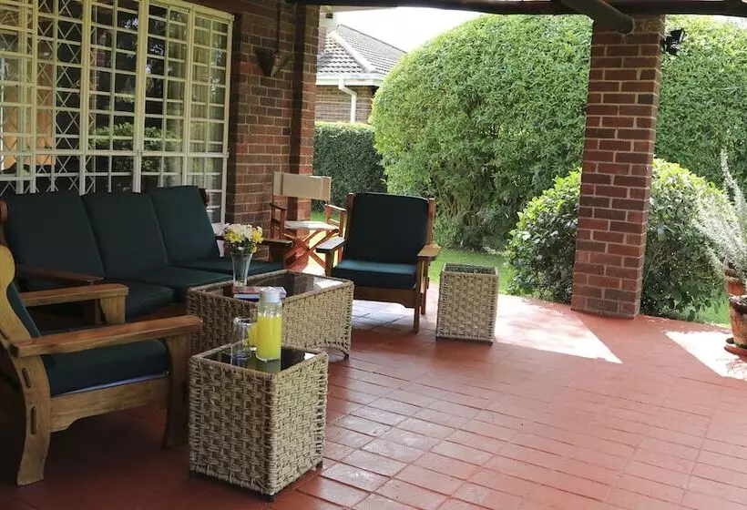 Bed and Breakfast Sunbird Guest House