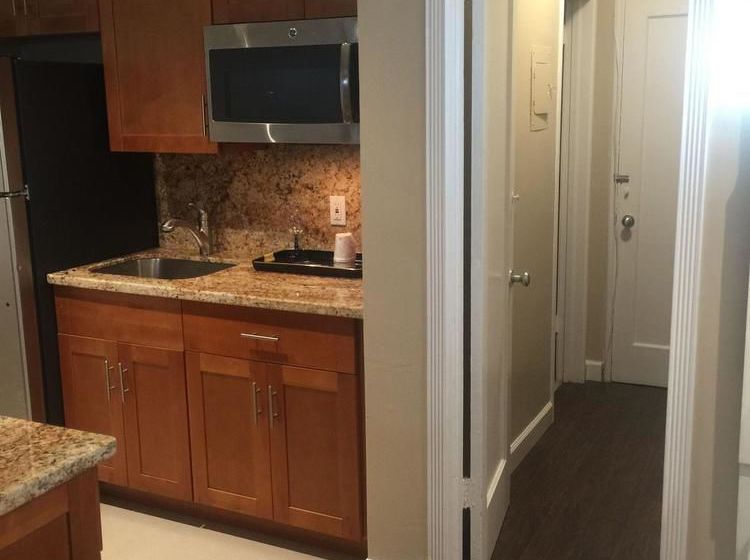 فندق على الطريق Deco Boutique