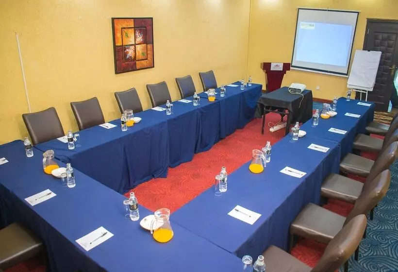 Bridgeview Hotel & Conference Centre